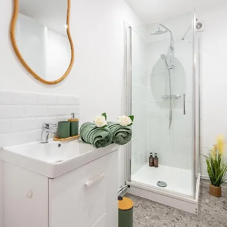 L'ecrin Des Bois - Proche Aeroport Beauvais, Chantilly, Foret De Hez-froidmont, Parking Public Gratuit, Wifi & Netflix Daire *